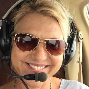 Meet your Posher, Dinah